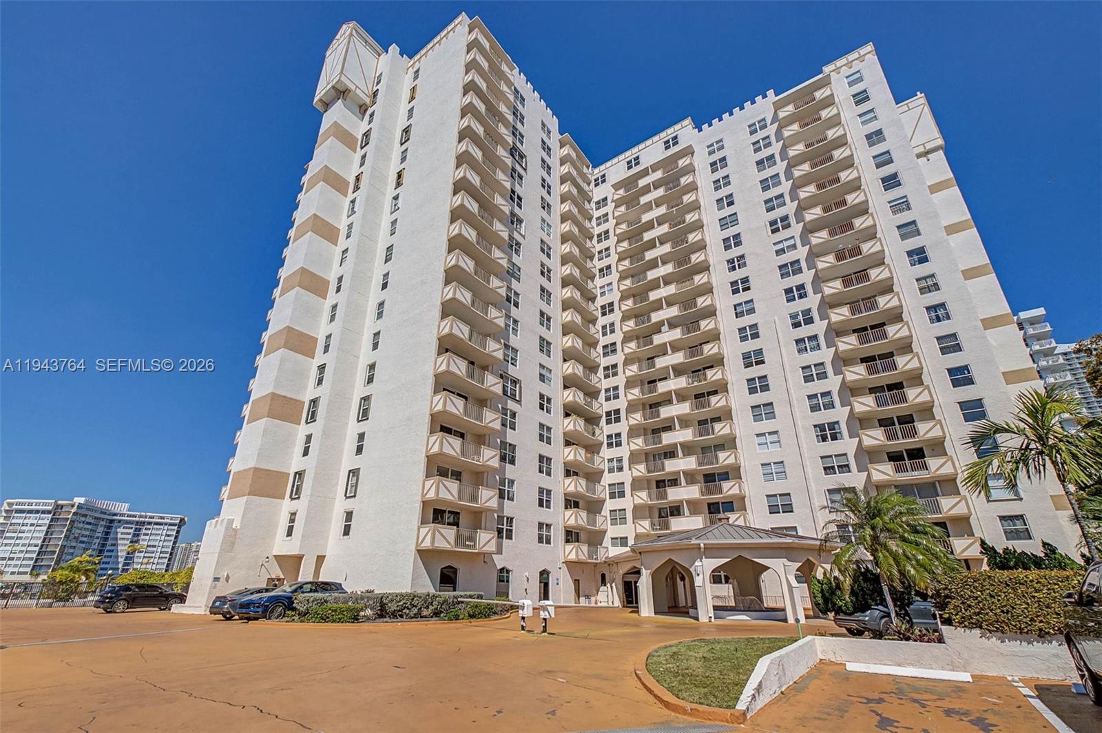1865 S Ocean Dr # 14M