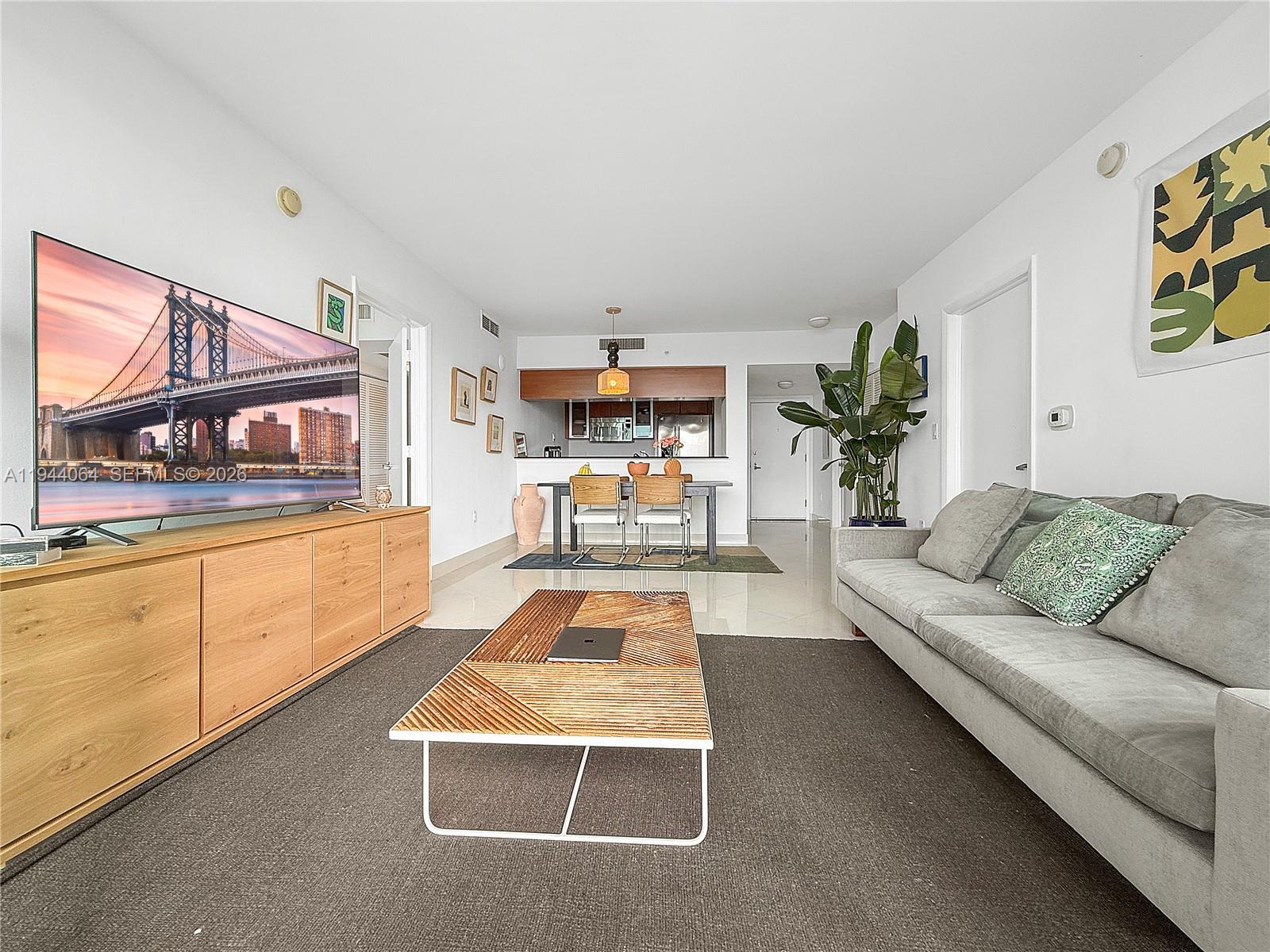 1800 N Bayshore Dr # 1810