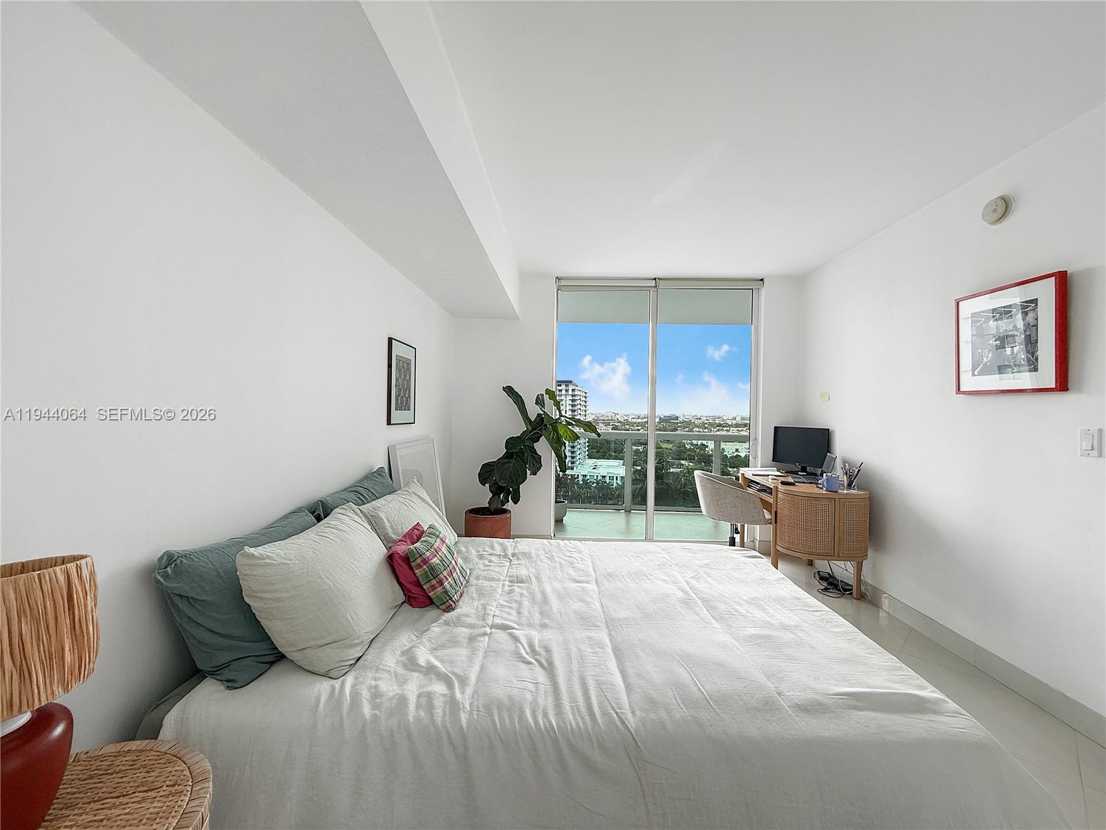 1800 N Bayshore Dr # 1810