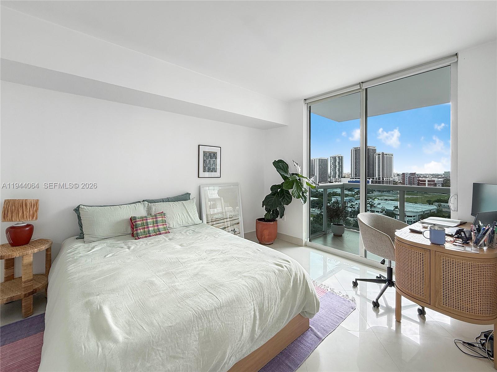 1800 N Bayshore Dr # 1810