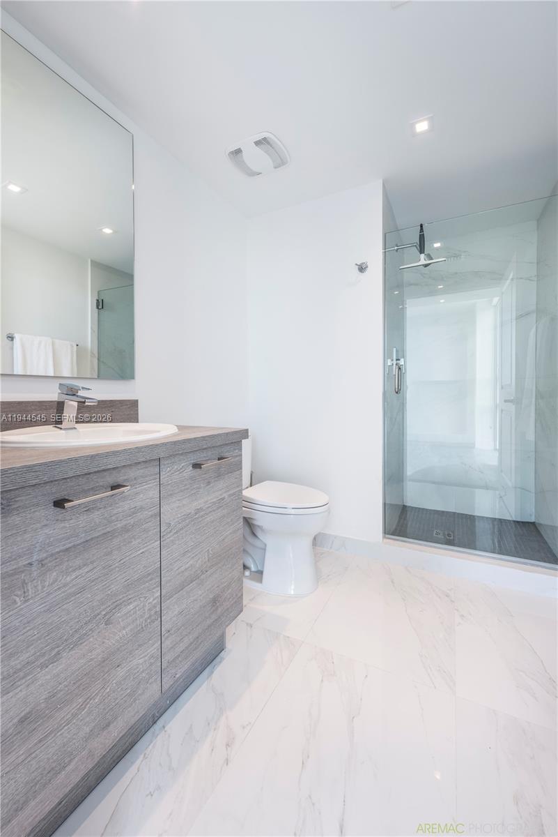 400 Sunny Isles Blvd # 1801