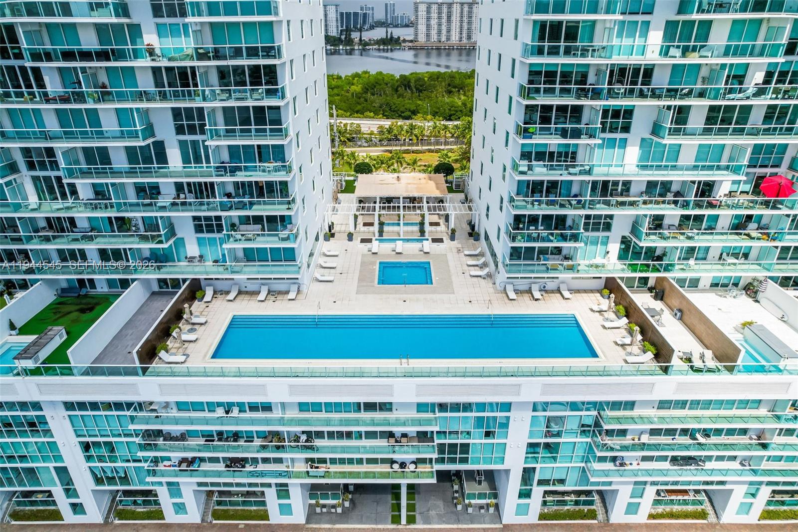400 Sunny Isles Blvd # 1801