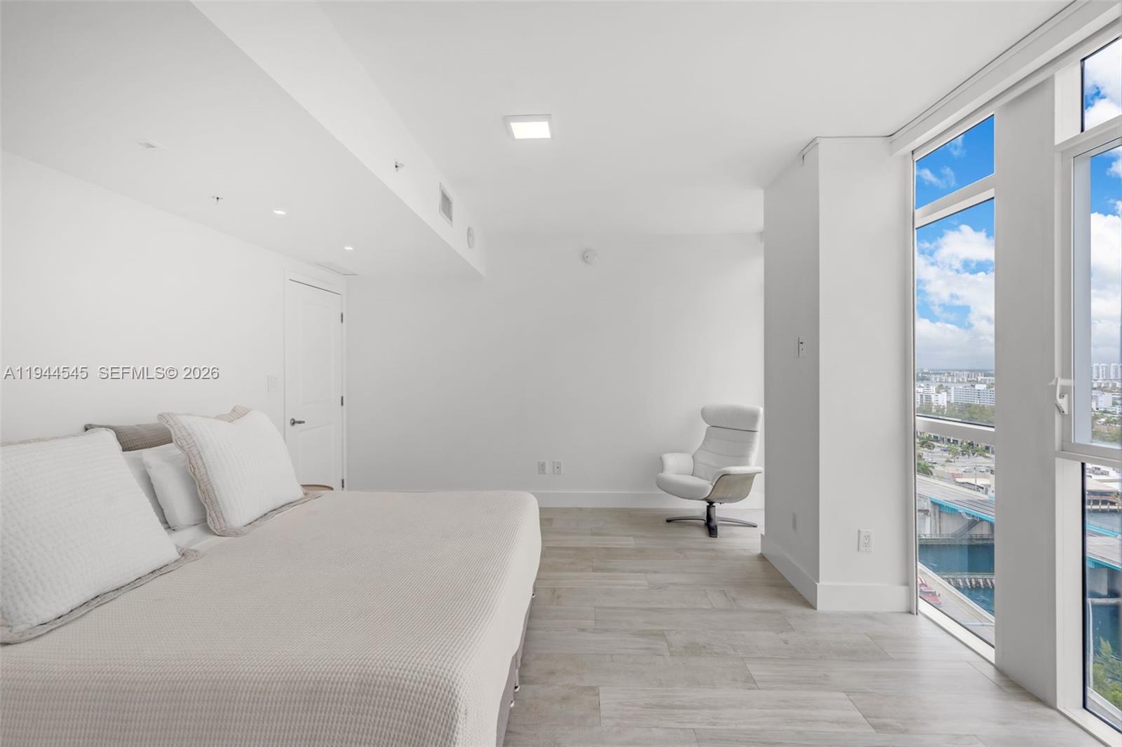 400 Sunny Isles Blvd # 1801