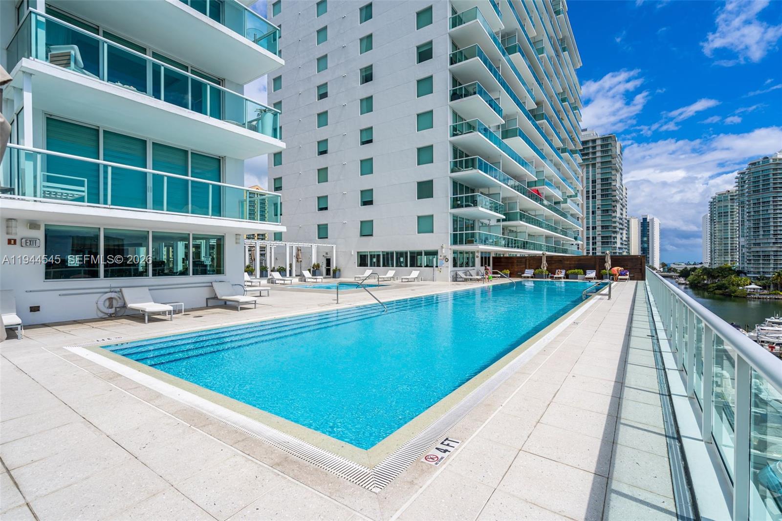 400 Sunny Isles Blvd # 1801