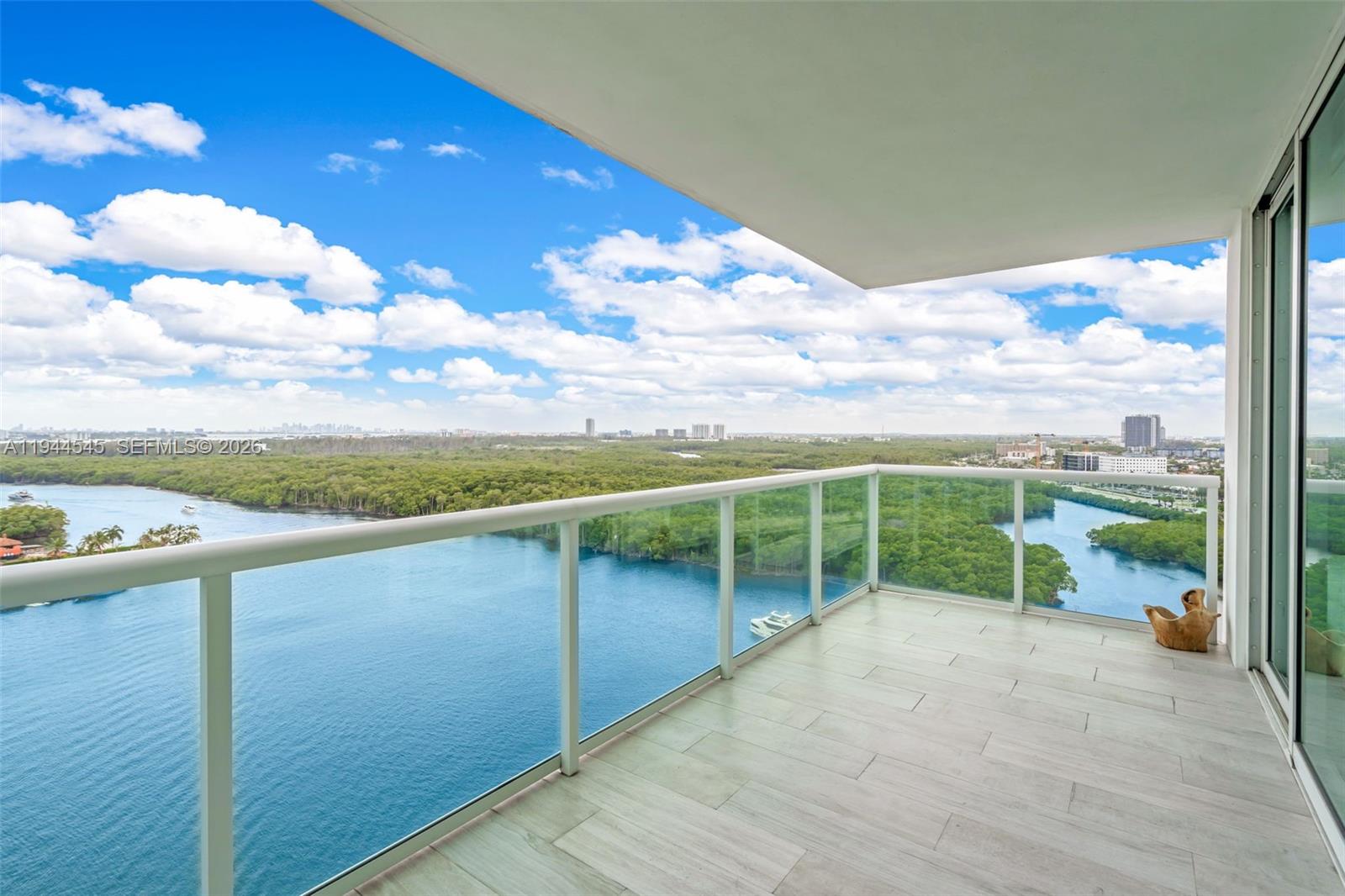 400 Sunny Isles Blvd # 1801