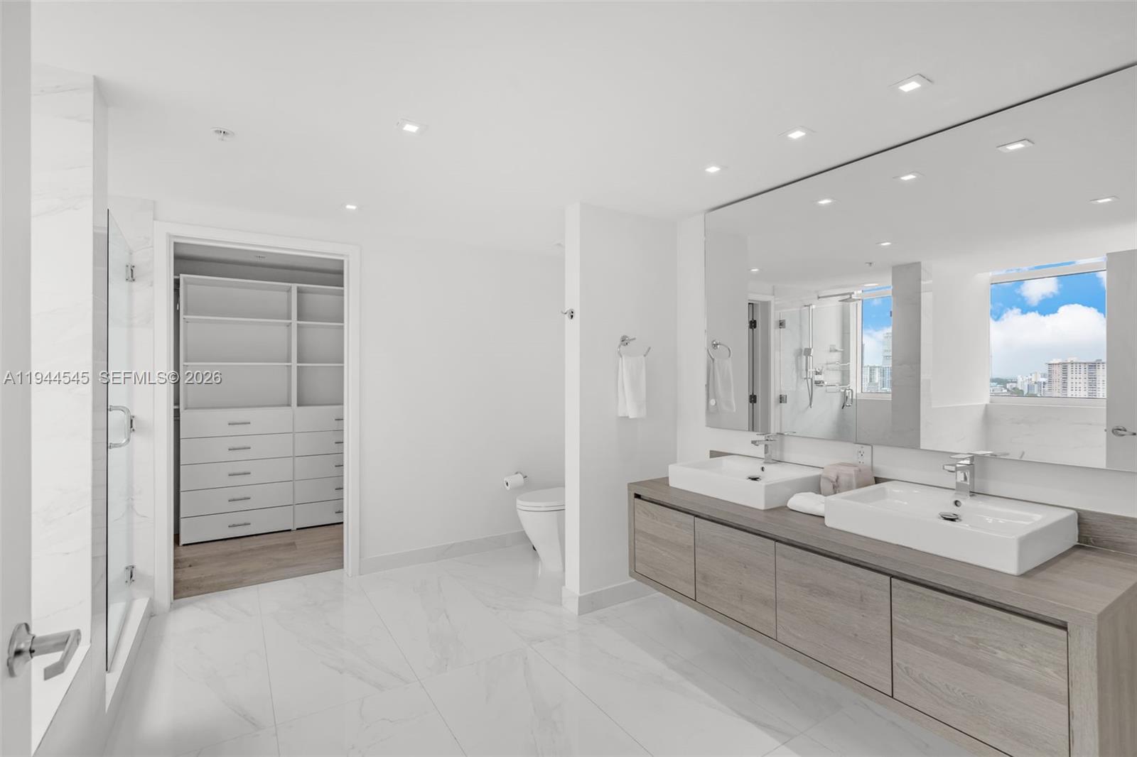 400 Sunny Isles Blvd # 1801