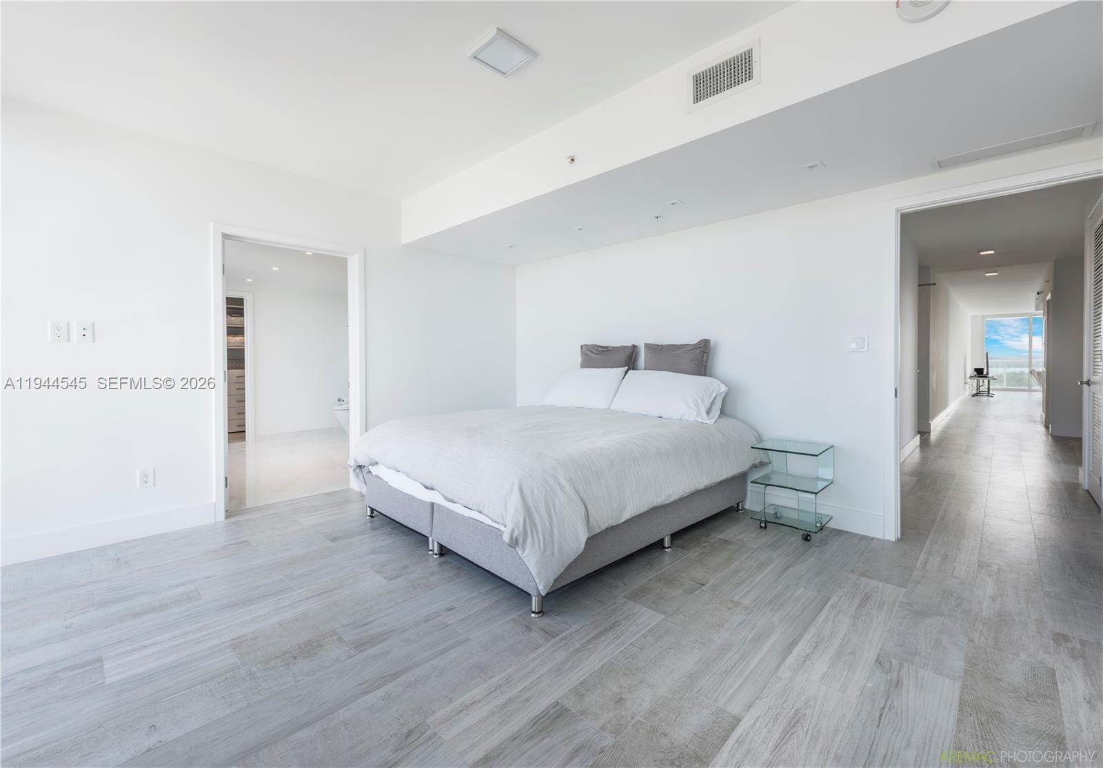 400 Sunny Isles Blvd # 1801