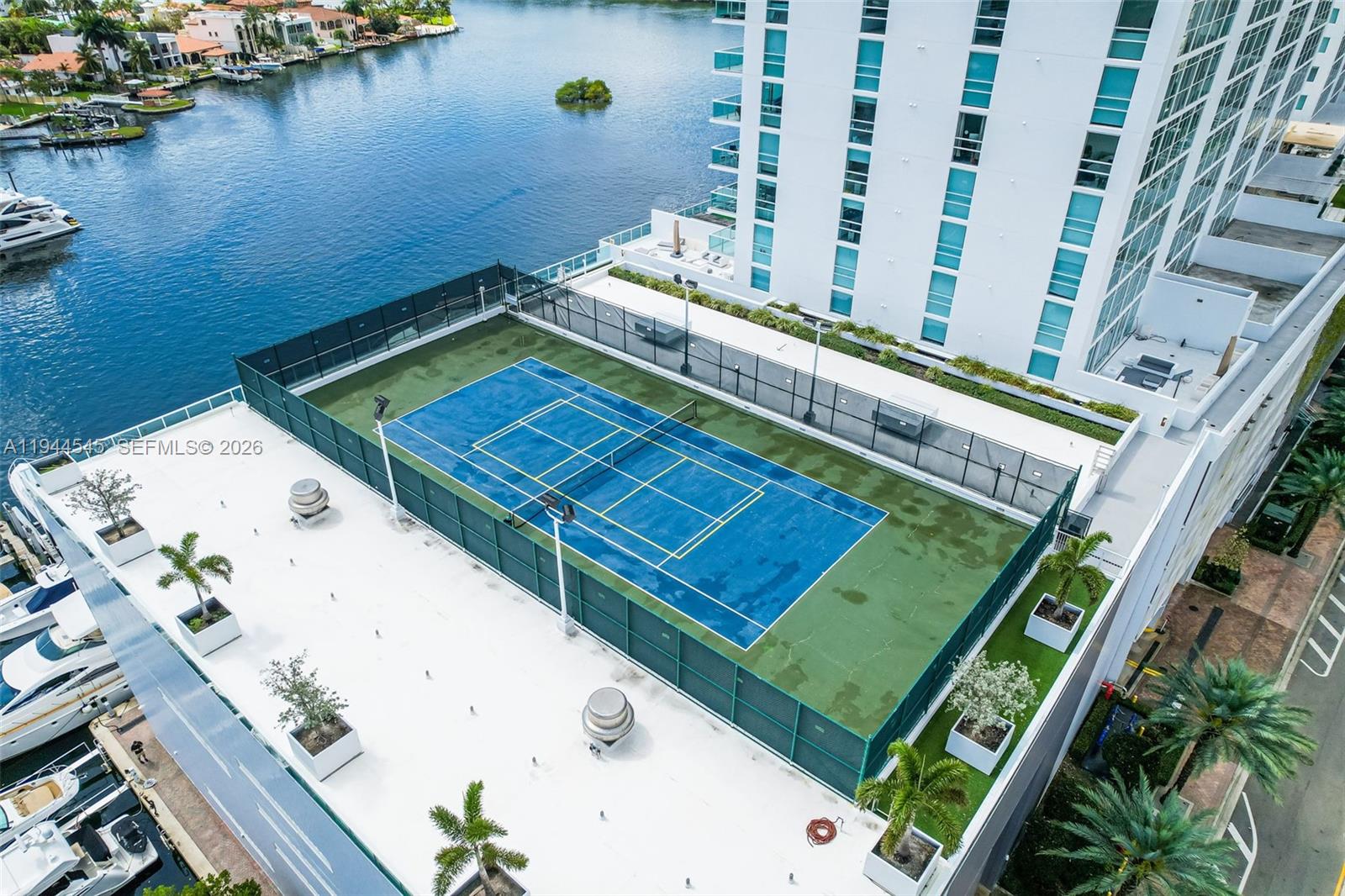 400 Sunny Isles Blvd # 1801