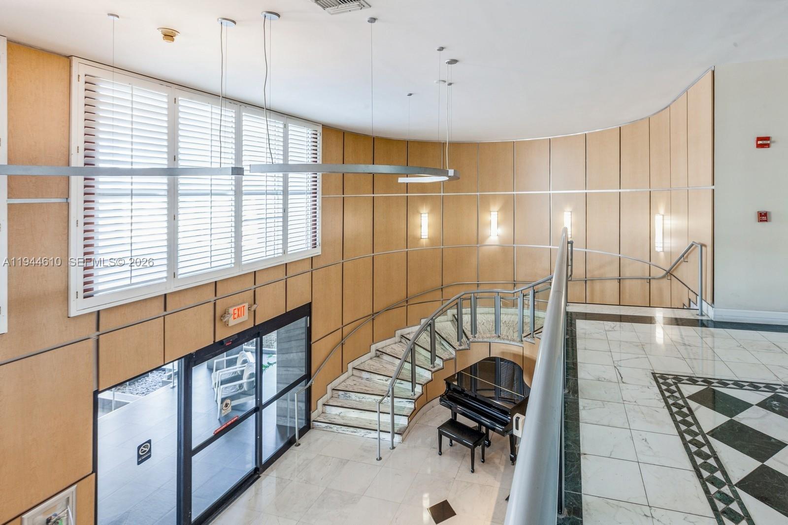 6770 Indian Creek Dr # 14J