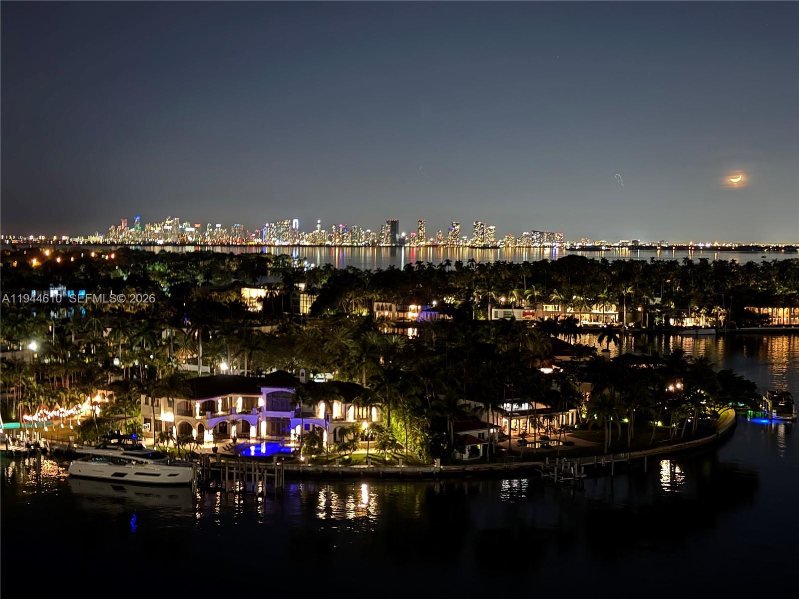 6770 Indian Creek Dr # 14J