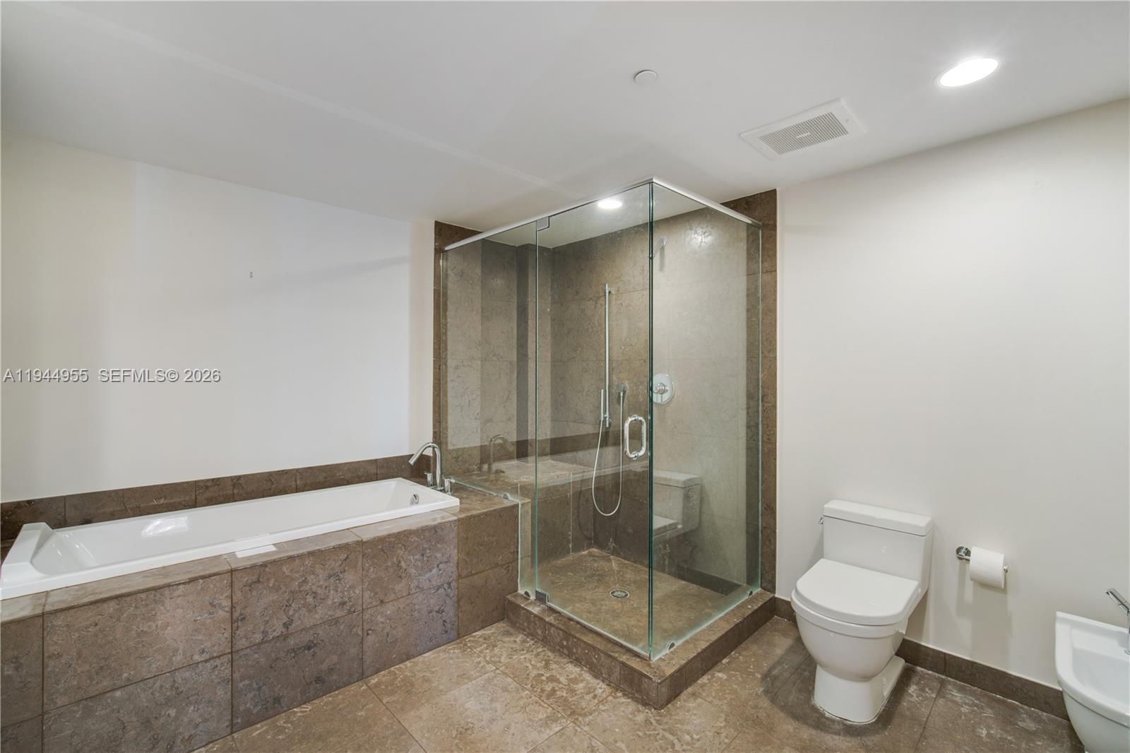 495 Brickell Ave # 1804