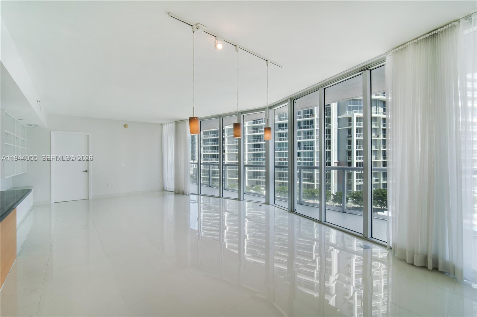 495 Brickell Ave # 1804