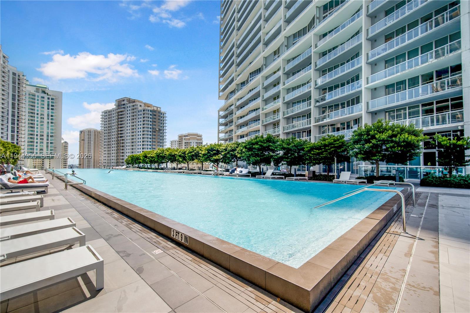 495 Brickell Ave # 1804