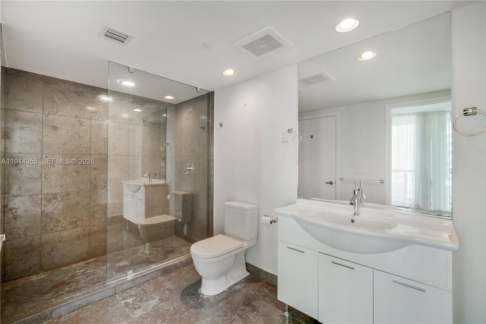 495 Brickell Ave # 1804