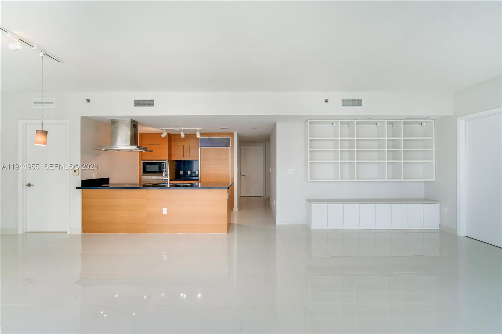 495 Brickell Ave # 1804