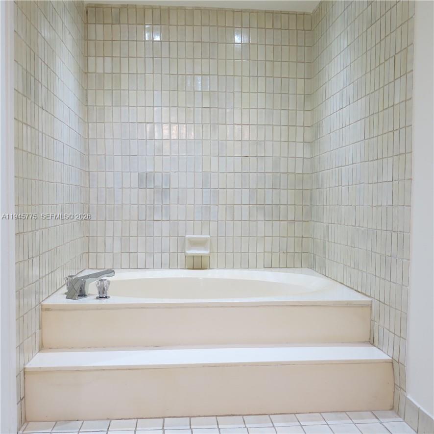 251 Crandon Blvd # 309