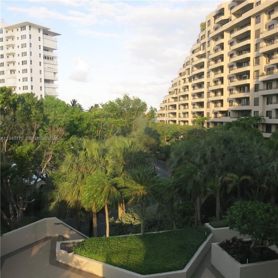 251 Crandon Blvd # 309