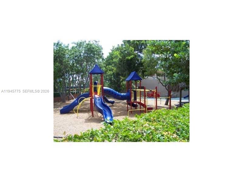 251 Crandon Blvd # 309