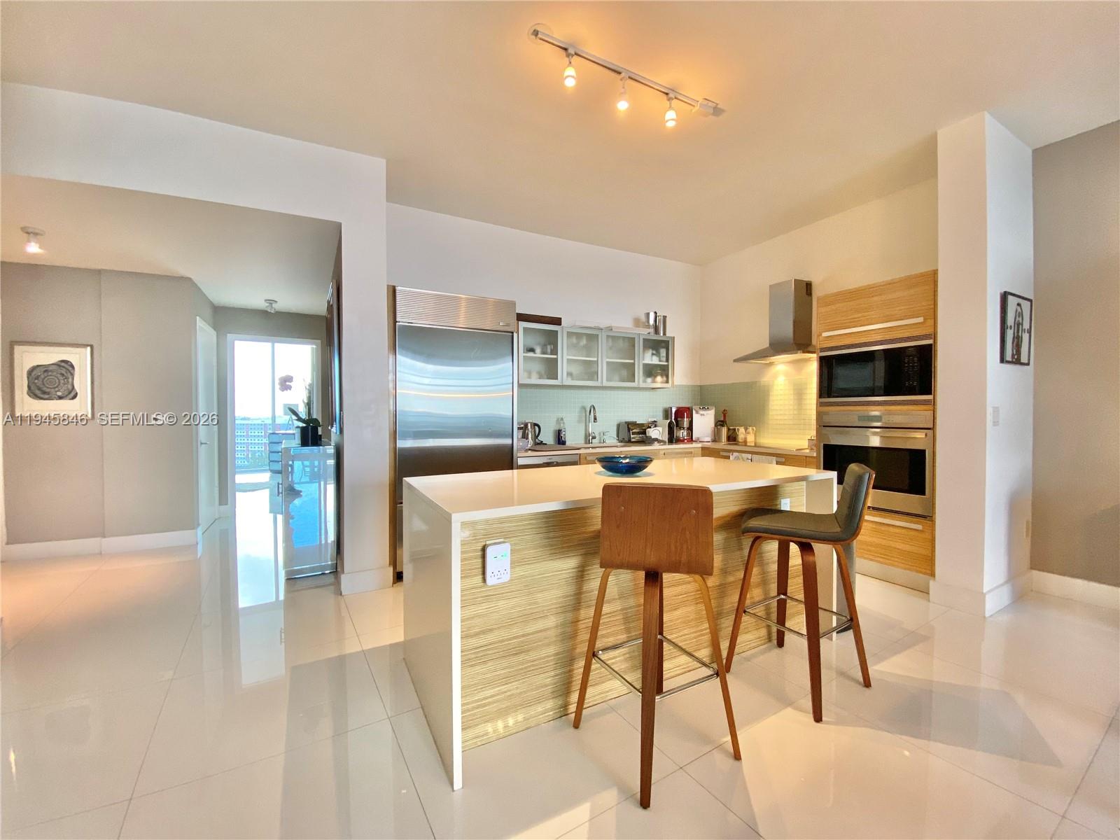 2020 N Bayshore Dr # 1603