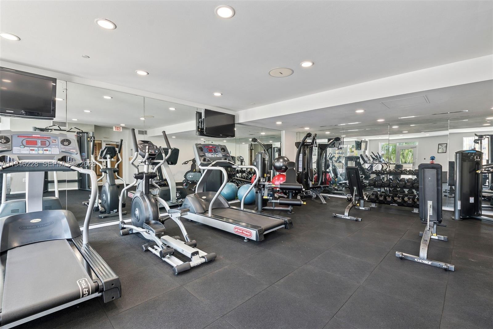 10 Aragon Ave # 1110