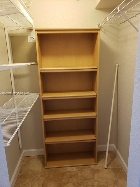 445 SW 11th St # 404