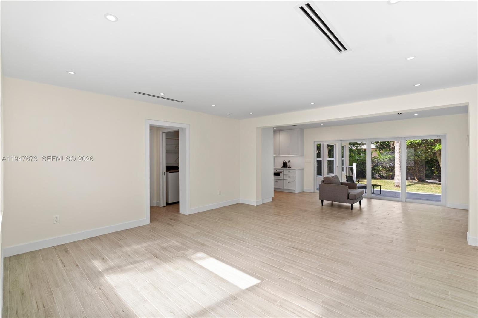 251 NE 44th St # 251