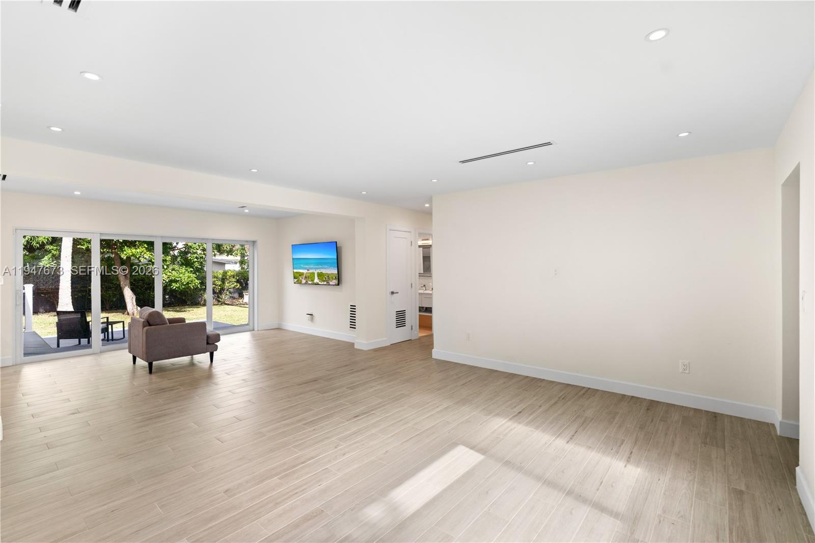 251 NE 44th St # 251