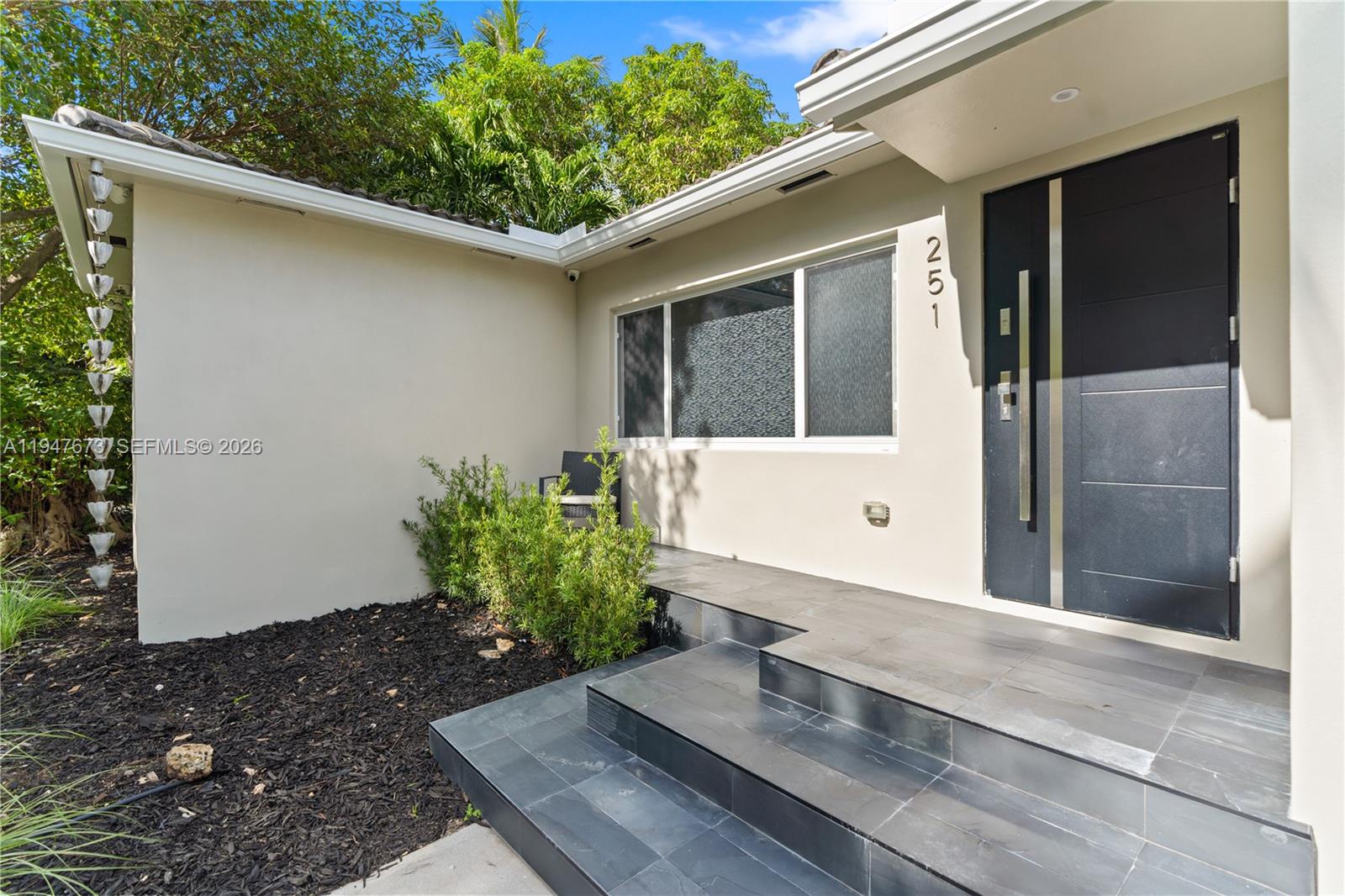 251 NE 44th St # 251