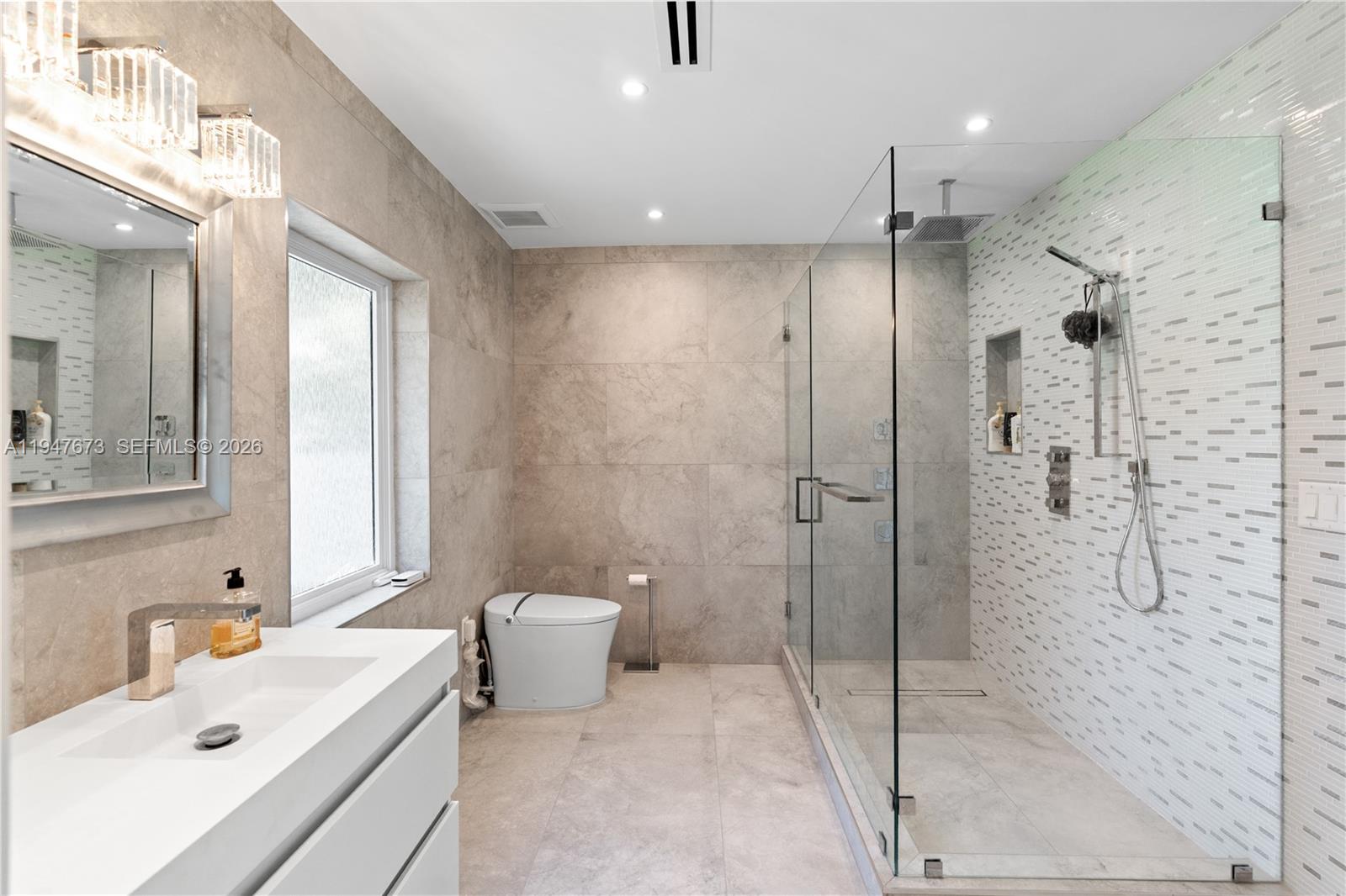 251 NE 44th St # 251