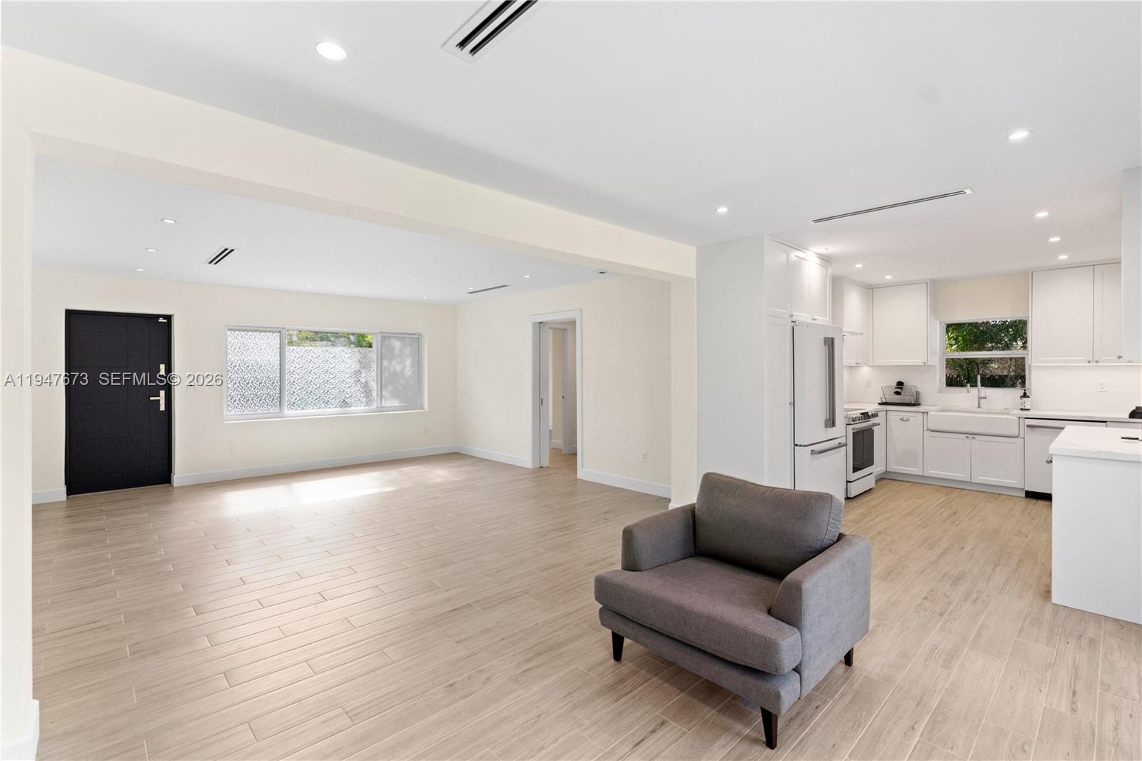 251 NE 44th St # 251