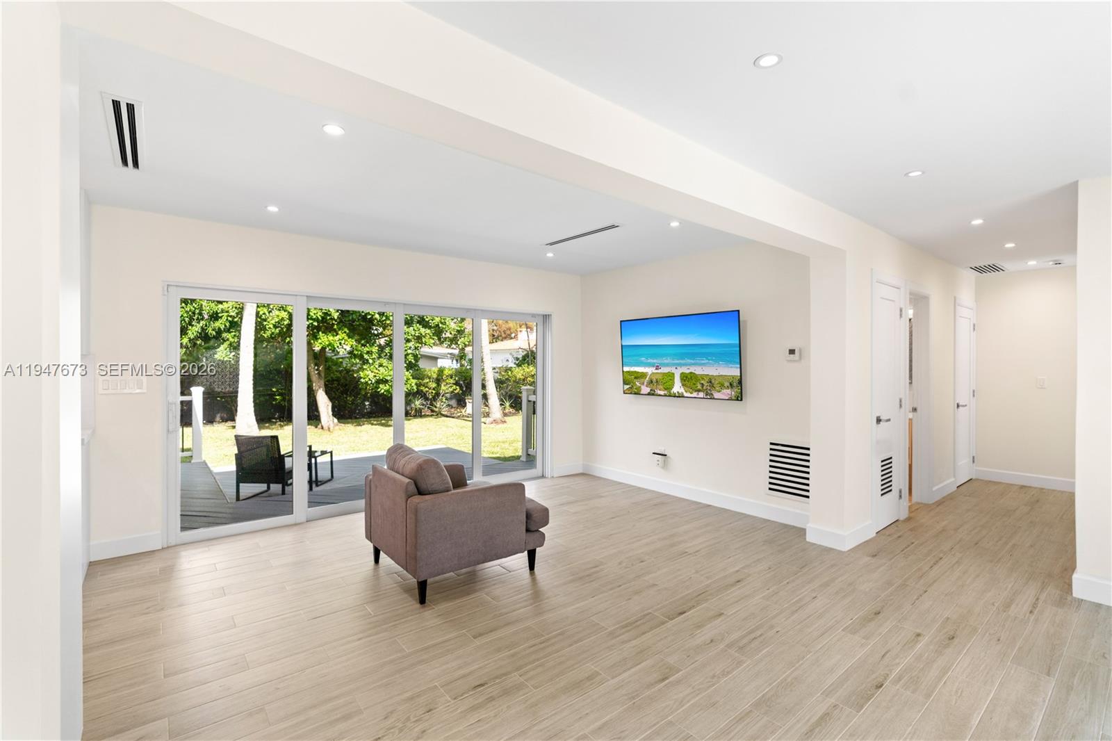 251 NE 44th St # 251