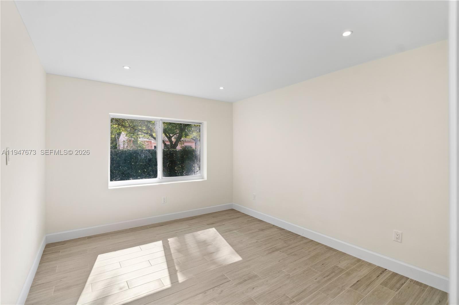 251 NE 44th St # 251