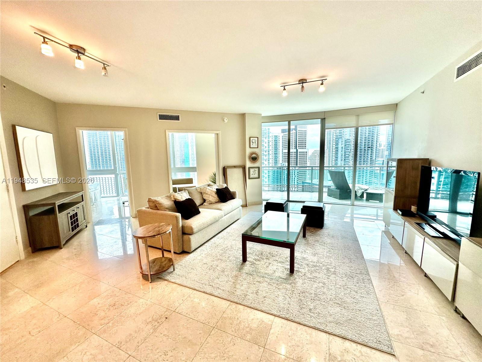350 S Miami Ave Unit: 3302