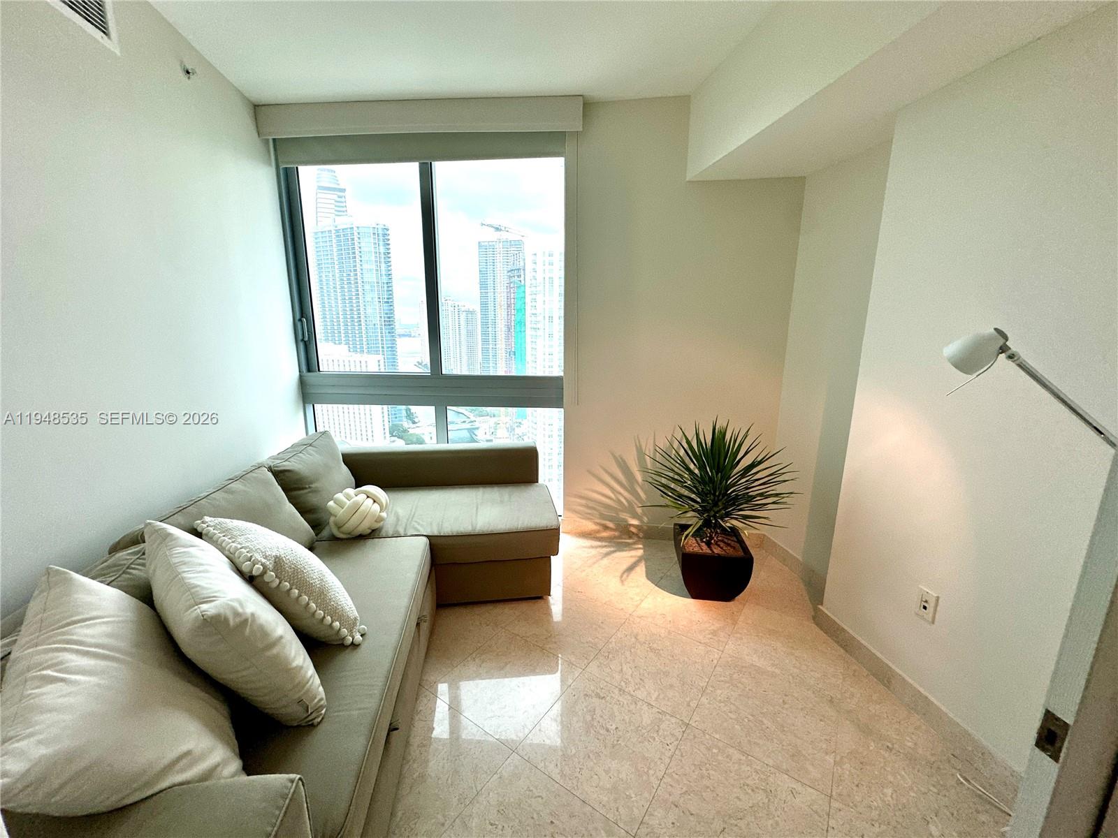 350 S Miami Ave Unit: 3302