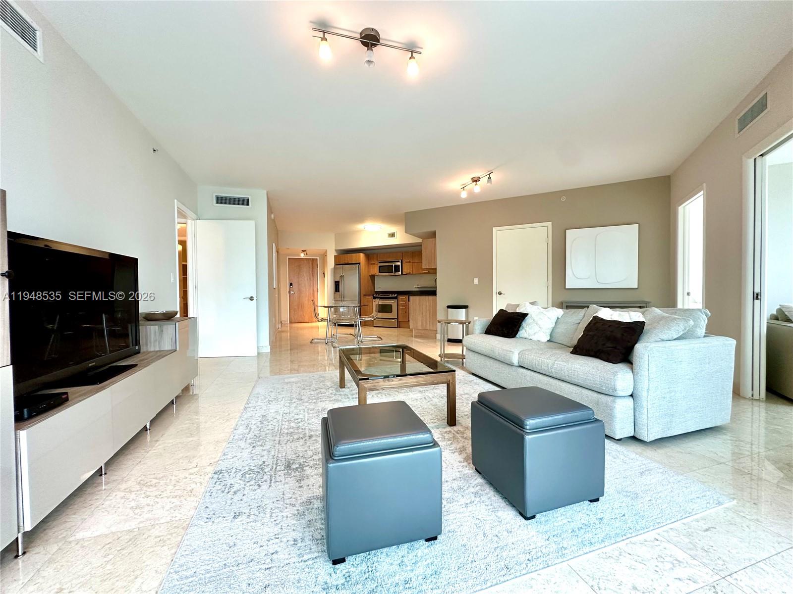 350 S Miami Ave Unit: 3302