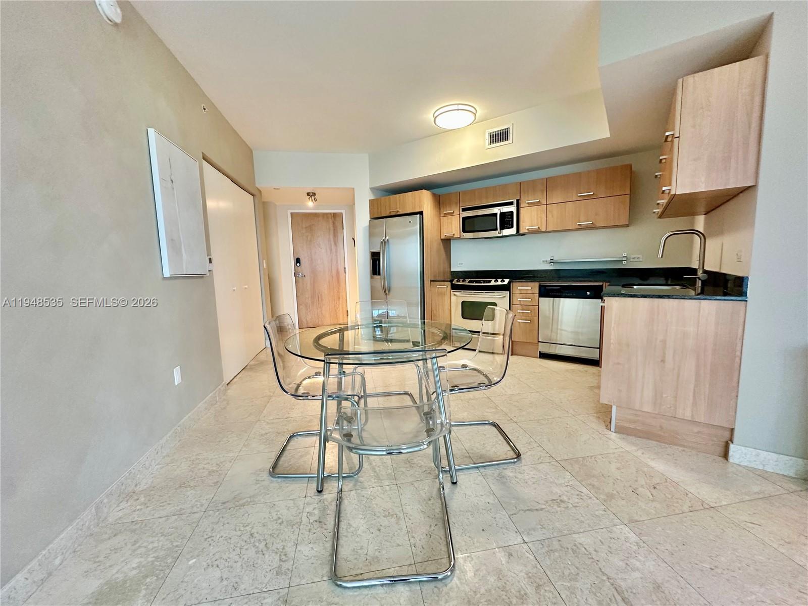 350 S Miami Ave Unit: 3302
