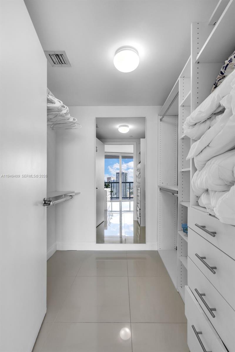 465 Brickell Ave # 4006