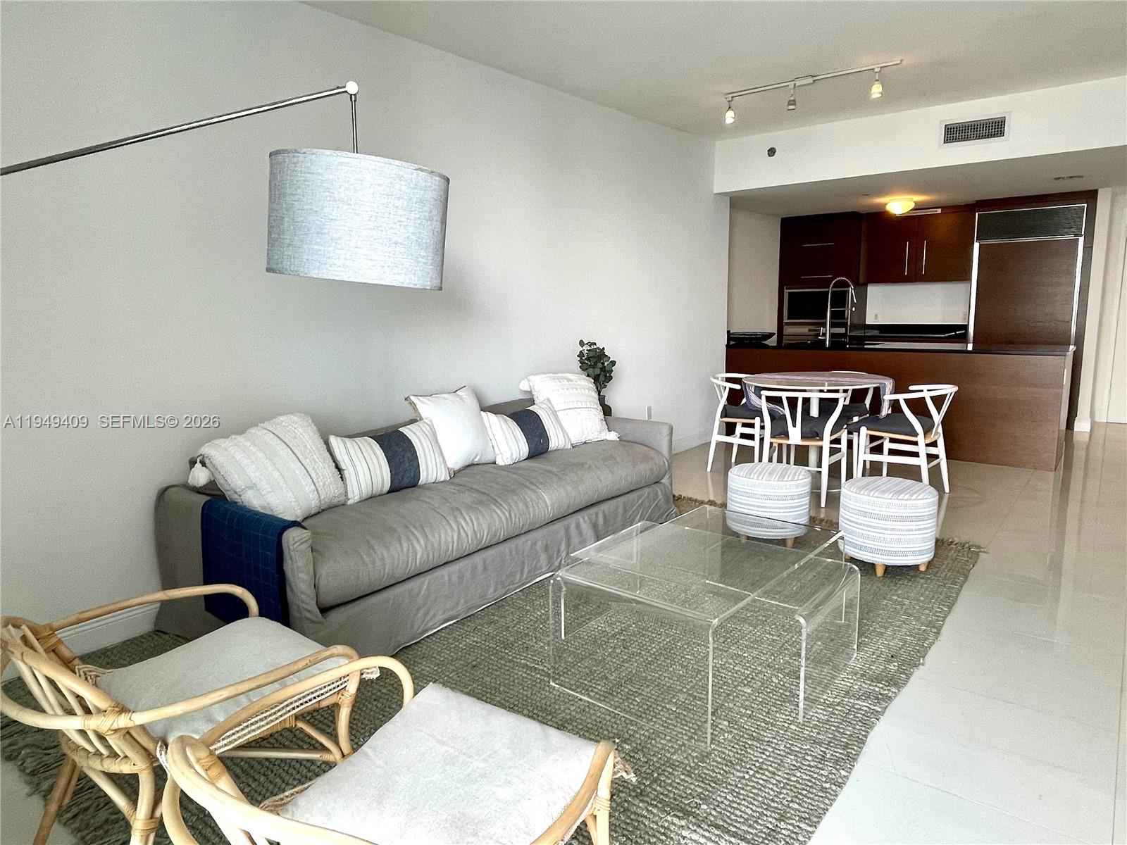 465 Brickell Ave # 4006