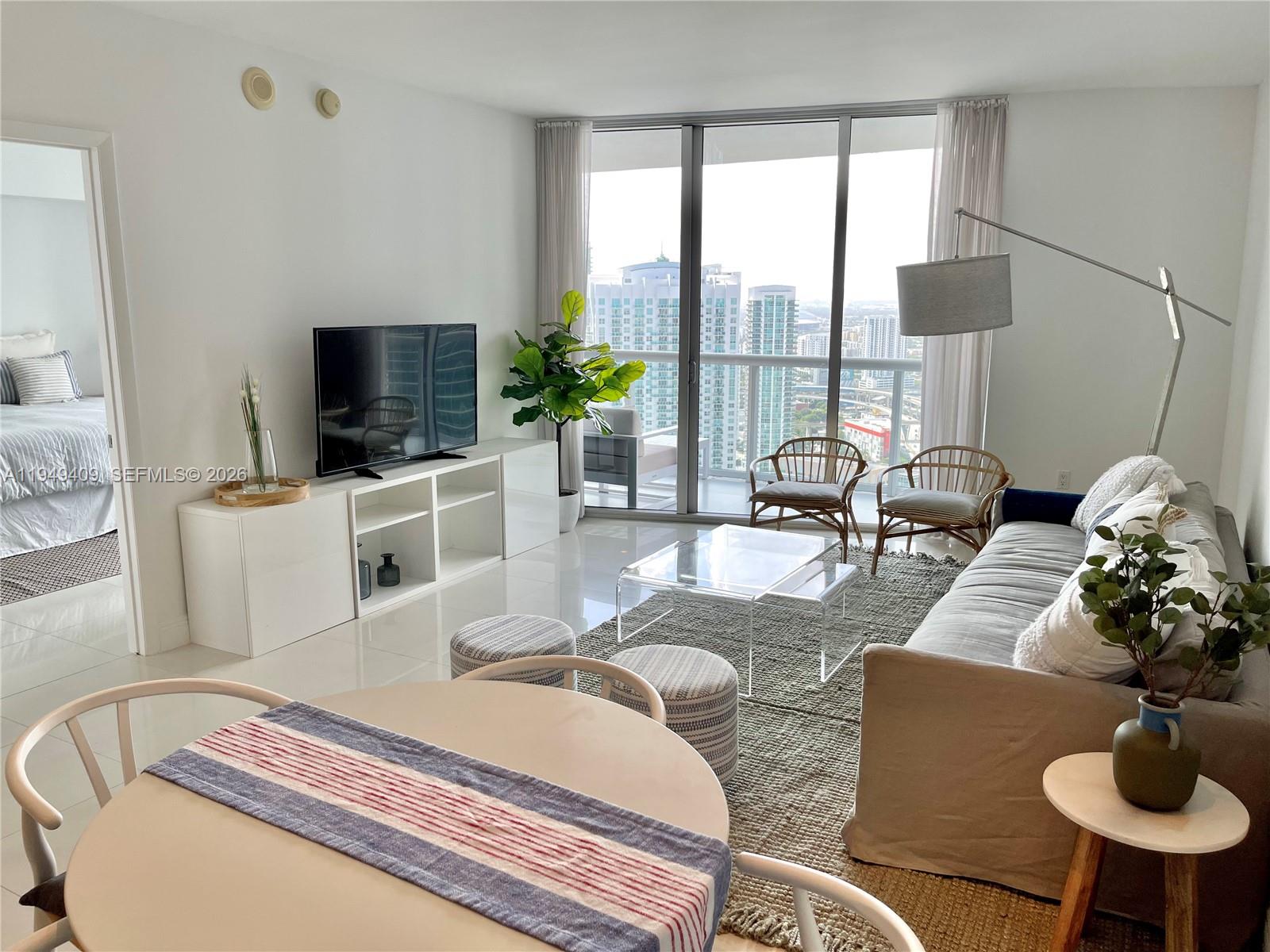 465 Brickell Ave # 4006