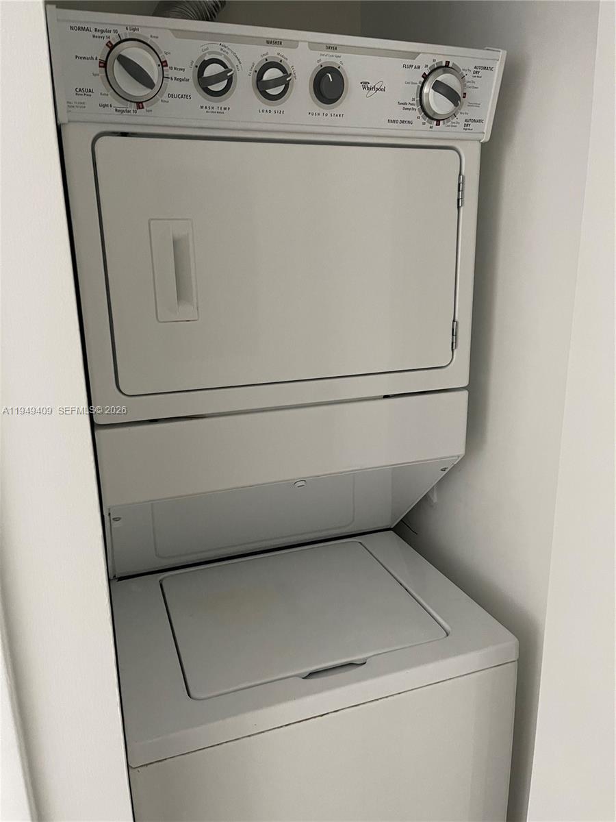 465 Brickell Ave # 4006