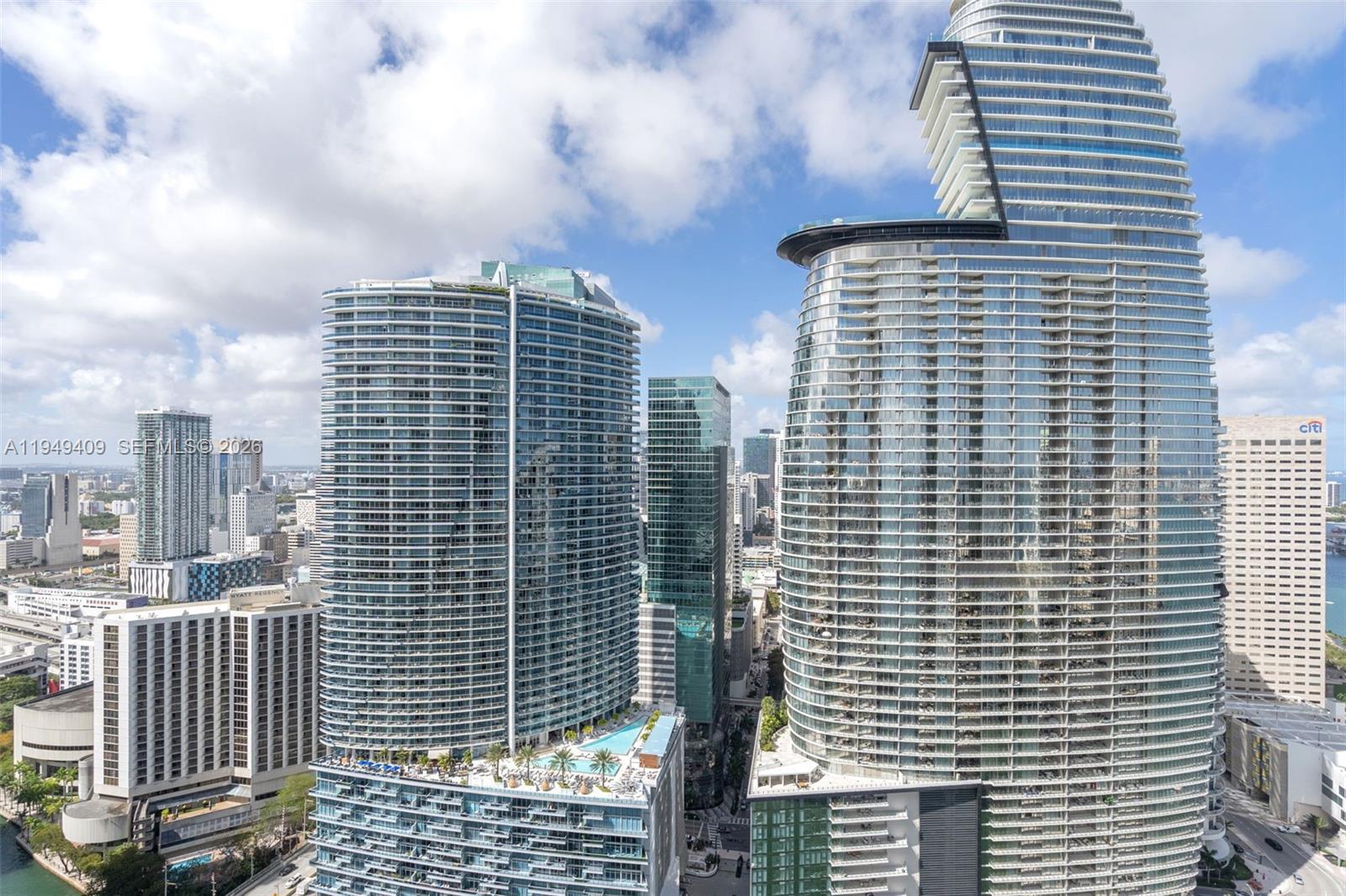 465 Brickell Ave # 4006