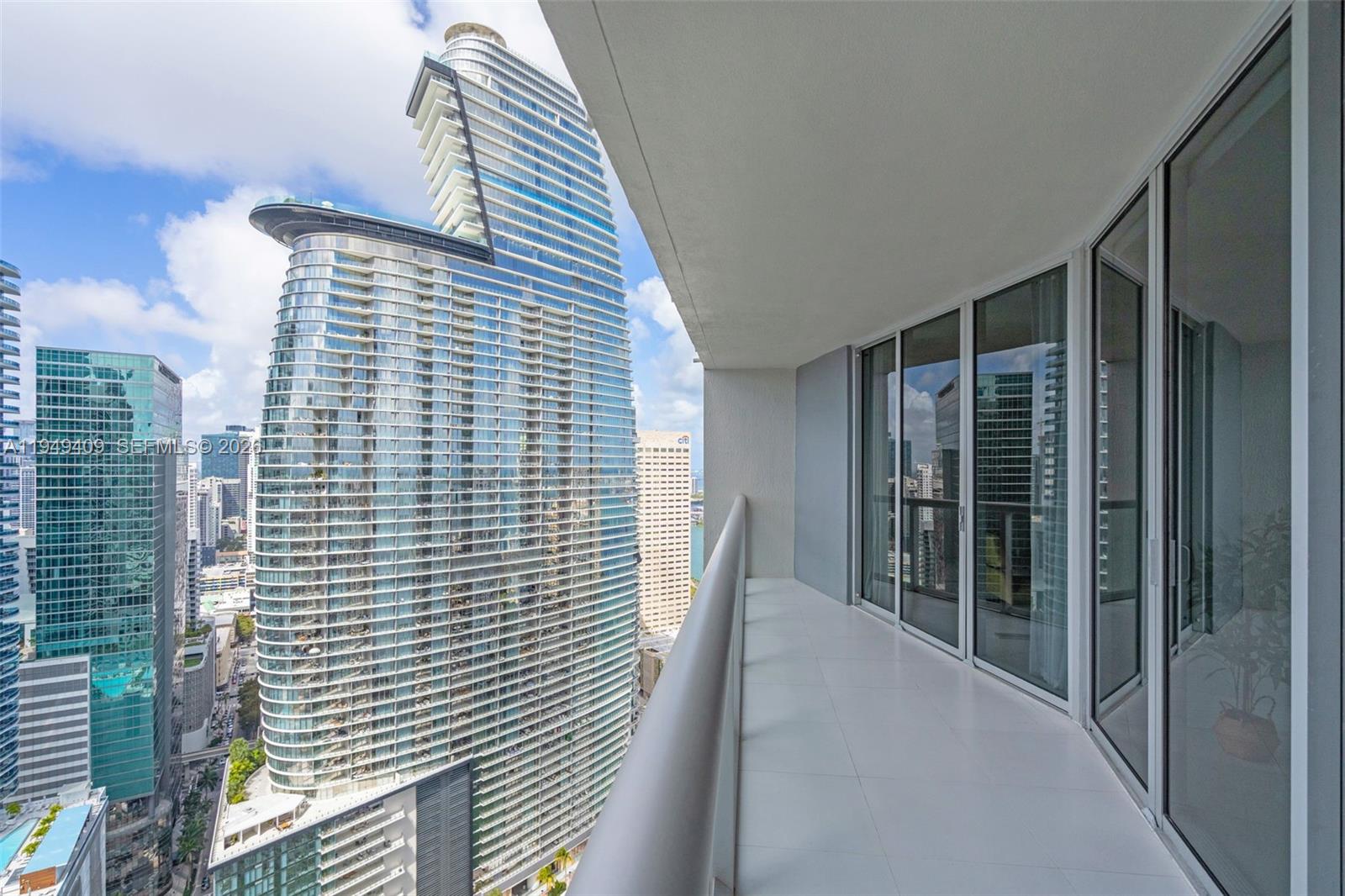 465 Brickell Ave # 4006