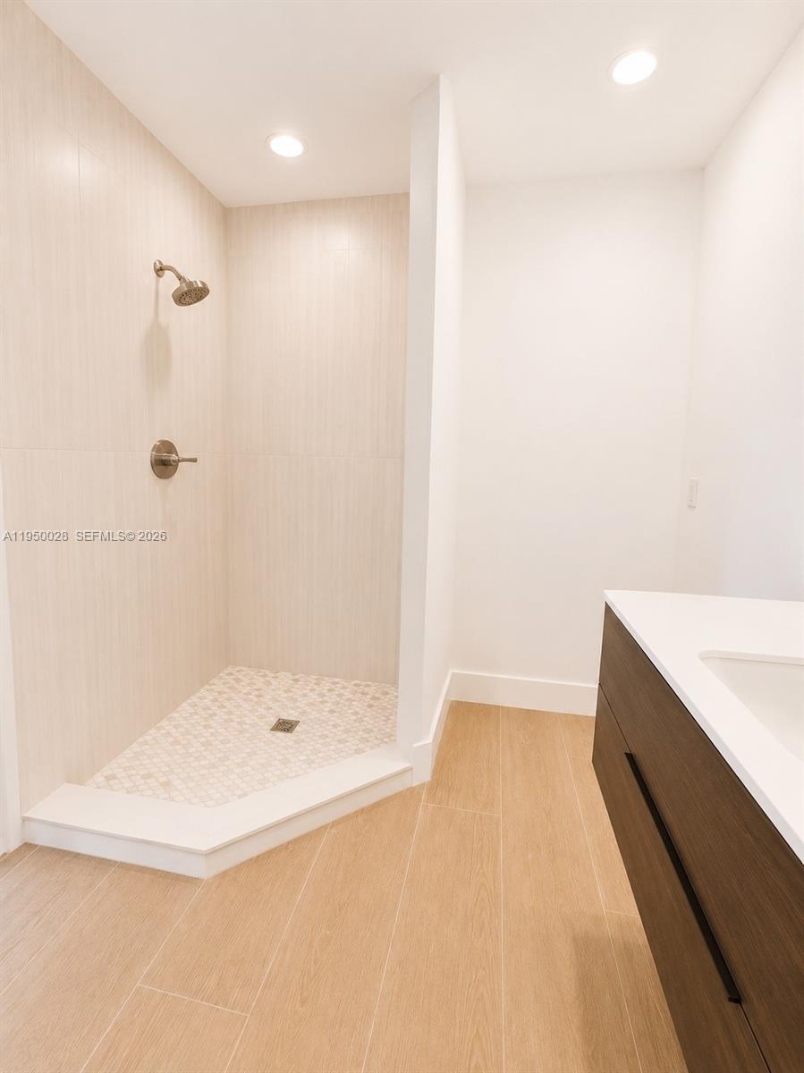 13005 Zambrana St
