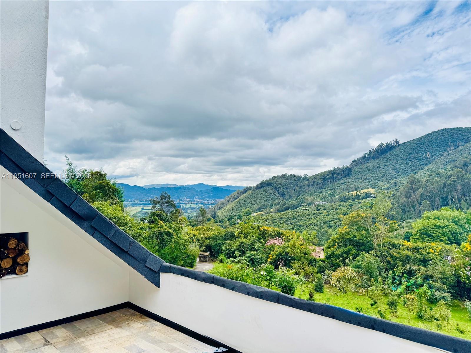 237 Diagonal 237 Carrera 7