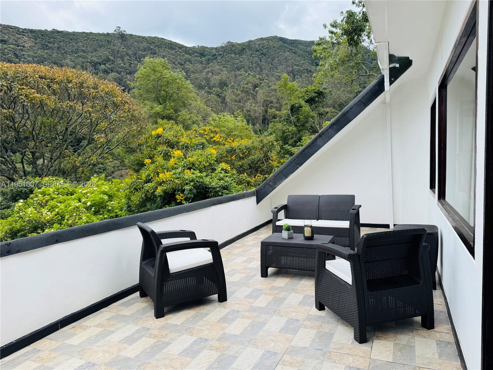 237 Diagonal 237 Carrera 7