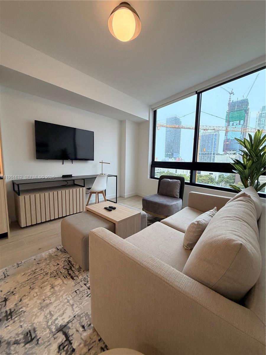 225 N Miami Ave Unit: 1107