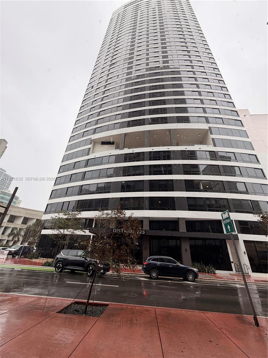 225 N Miami Ave Unit: 1107