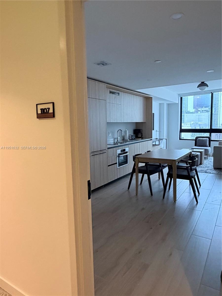 225 N Miami Ave Unit: 1107