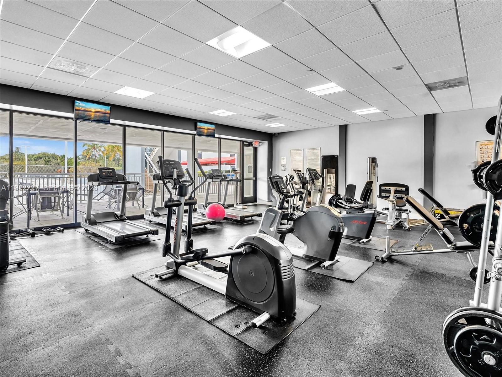 3675 N Country Club Dr # 409