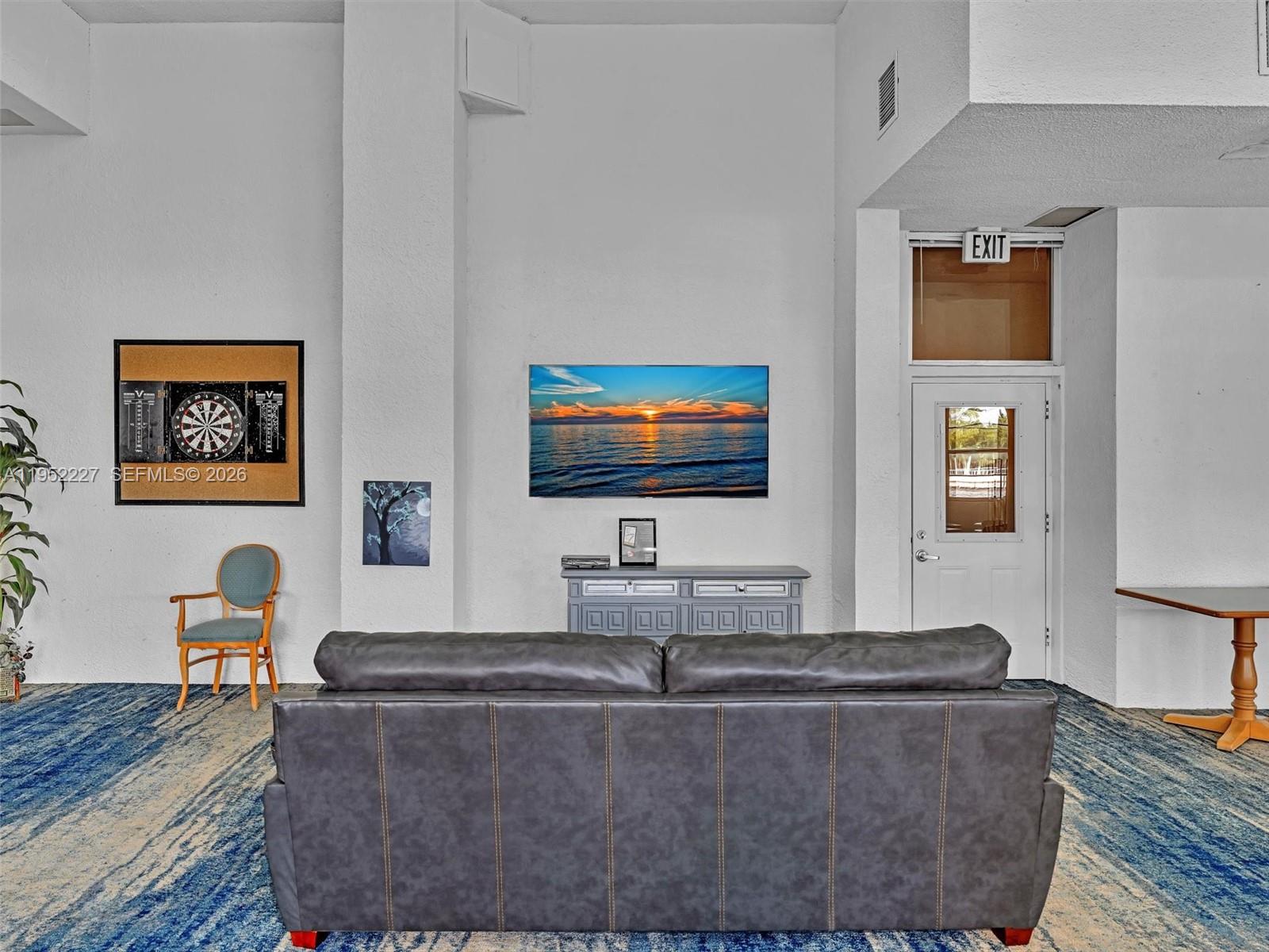 3675 N Country Club Dr # 409